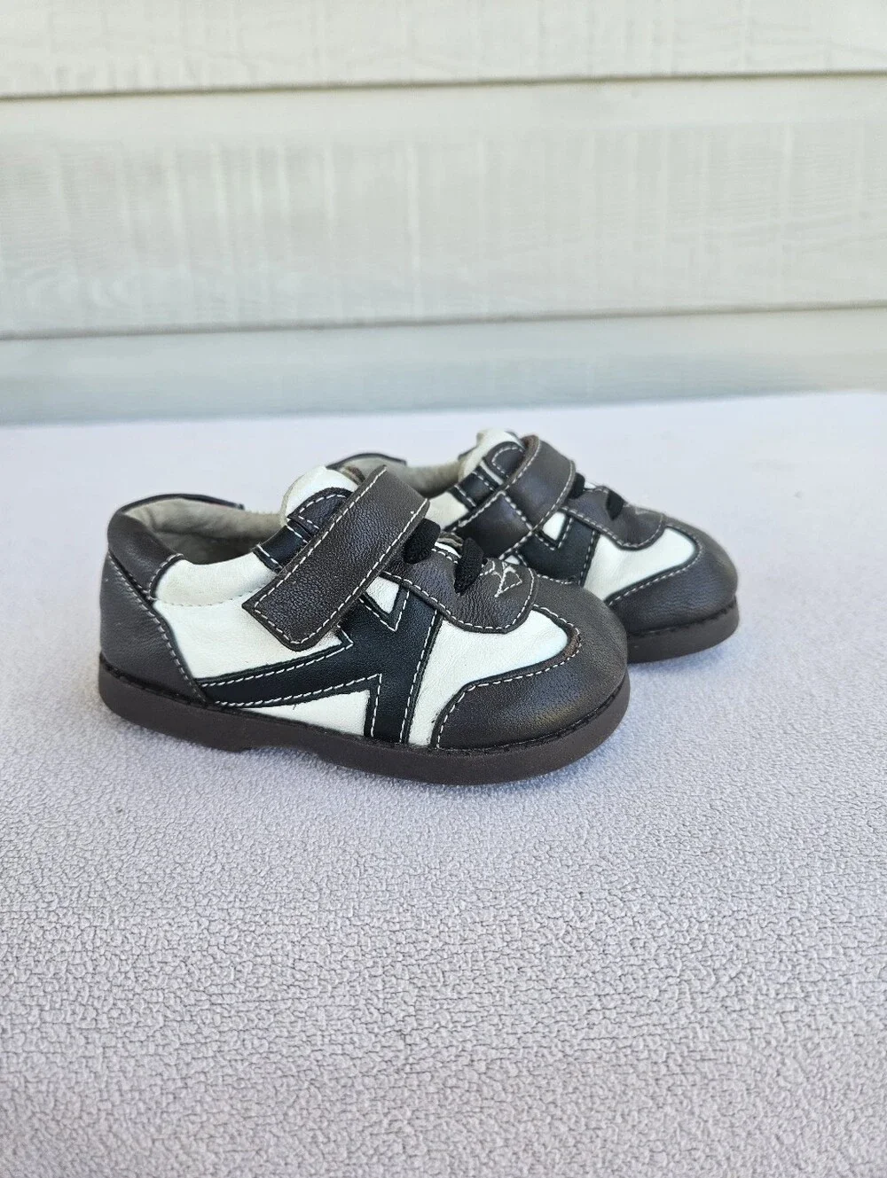 See Kai Run Keelan First Walker Toddler SZ 5 Brown Leather Sneaker Hook & Loop